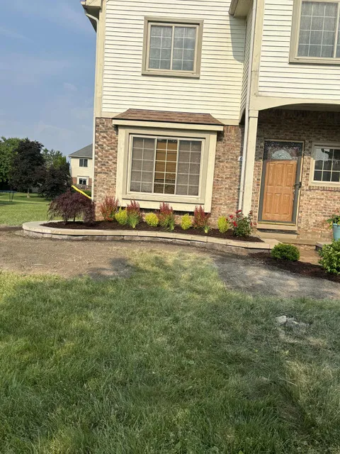 Front entry planting and curb appeal